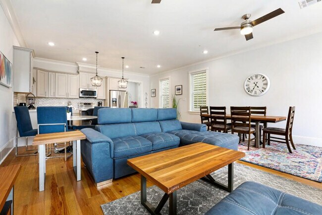 Photo - 1222 Carondelet St Unit SI ID1269968P