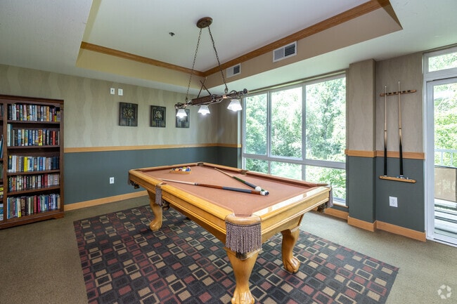 Club Room - Lakeville Woods