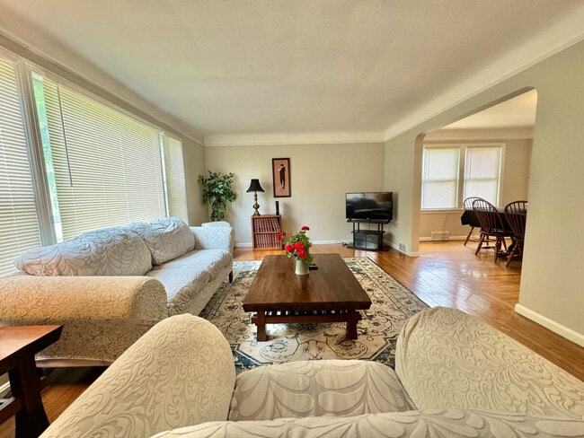 Building Photo - 2199 Cranston Rd Unit ID1057684P