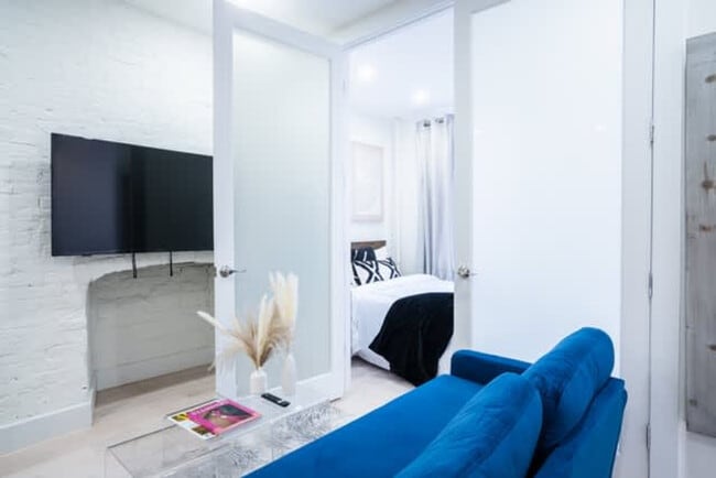 Photo - 402 E 11th St Unit ID1057571P