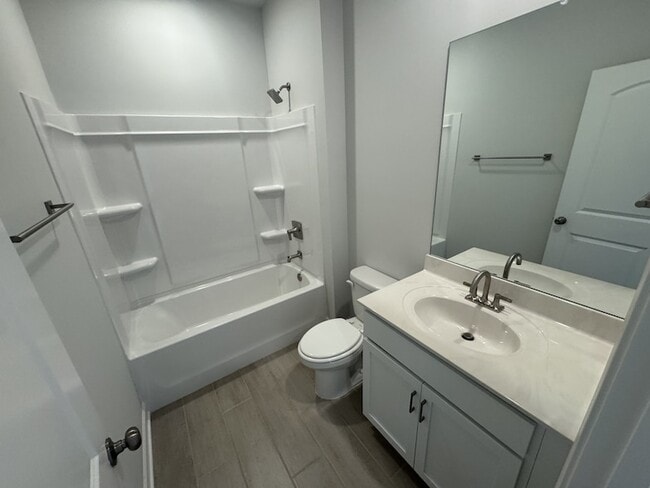 Photo - 511 Forsberg Ct