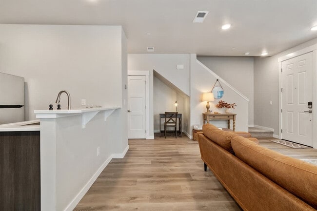 Photo - 17065 N Hounslow Wy Unit ID1250666P