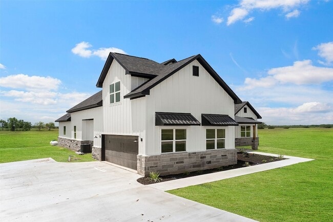 Photo - 413 Chuckwagon Trail