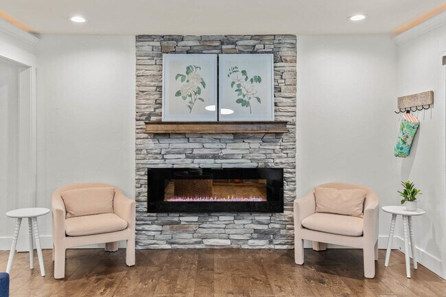 Photo - 305 NW H St Unit ID1241296P