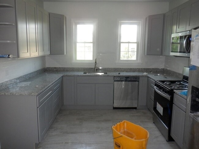 Photo - 1127 Hyde Park Ave Unit 2