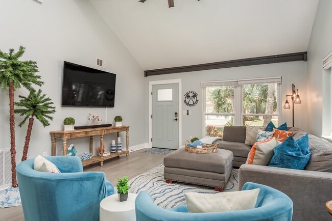 Photo - 1417 Poinsettia Ave Unit ID1244469P