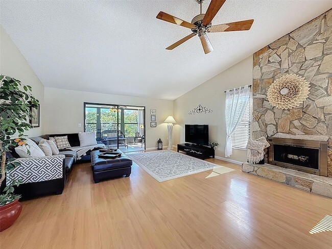 Photo - 9981 Eagles Point Cir Unit 4