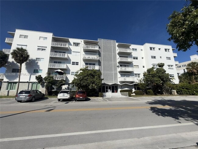 Photo - 9700 E Bay Harbor Dr Unit 408