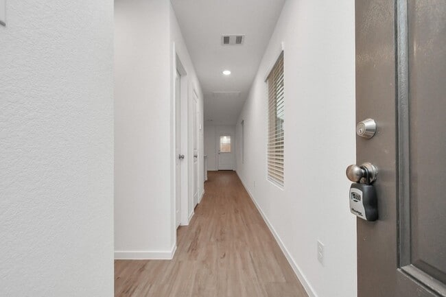 Photo - 18710 Gissi Dr