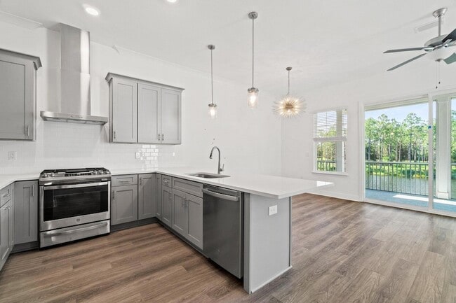 Building Photo - 232 Kara Lake Dr