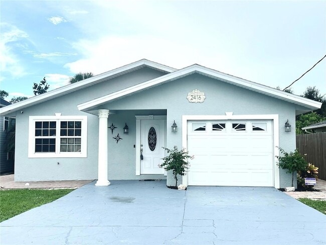 Building Photo - 2416 Webber St