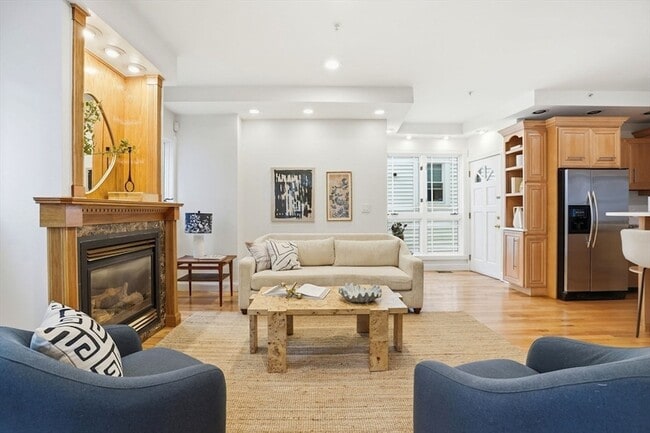 Photo - 45 Market St Unit 2