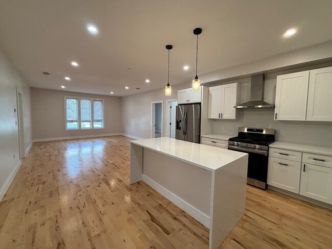 Building Photo - 178 Washington Ave Unit 104