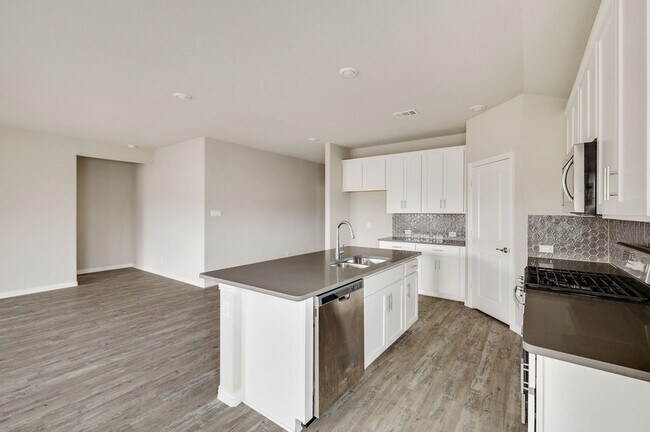 Photo - 269 Sunshine Ln