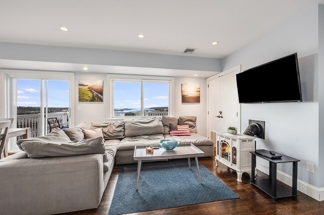 Photo - 17 Silva Ct Unit 3