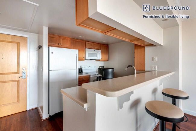 Photo - 3900 Fairfax Dr Unit FL16-ID1204