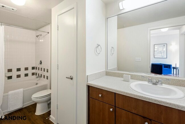 Photo - 2920 Shadowbriar Dr Unit 1-0323