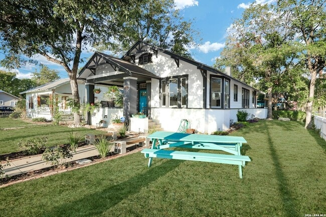 Photo - 802 N Olive St