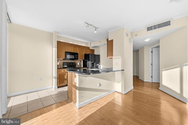 Photo - 631 D St NW Unit 733