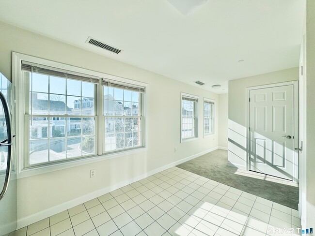 Photo - 54 Fairgate Dr