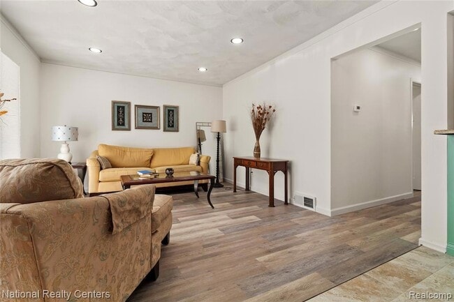 Photo - 29942 Avondale St