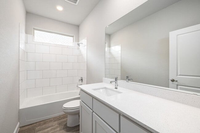 Photo - 180 Tanager Dr