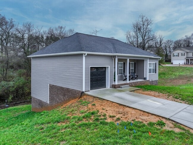 Photo - 1239 Oxford Village Cir