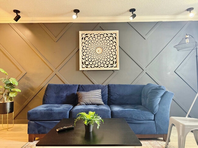 Building Photo - 215 Piedmont Ave NE Unit ID1299367P