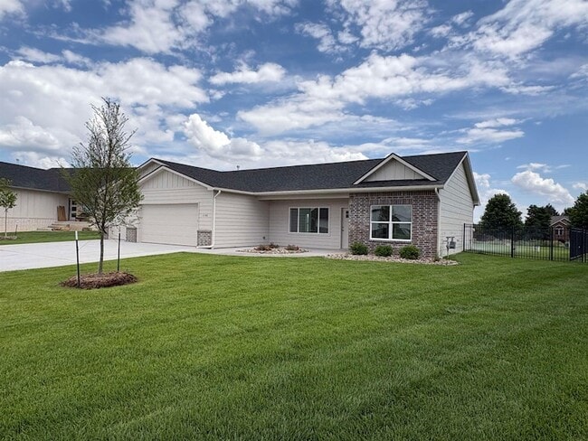 Photo - 1145 W Trek Cir