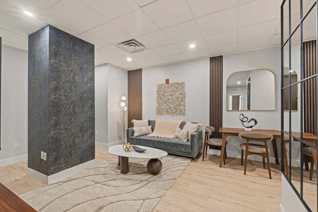 Photo - 117 N 15th St Unit ID1316455P