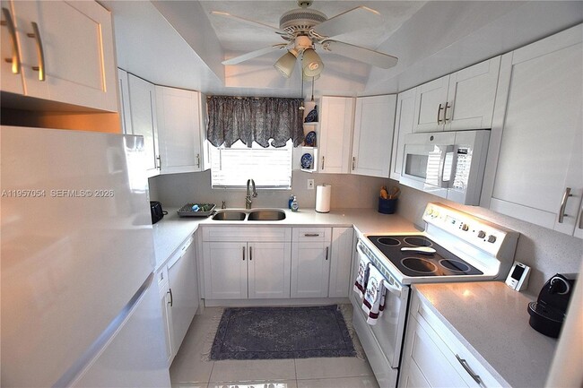 Photo - 2750 Emory Dr W