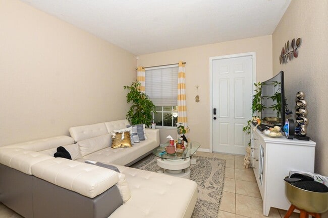 Photo - 9949 E Villa Cir