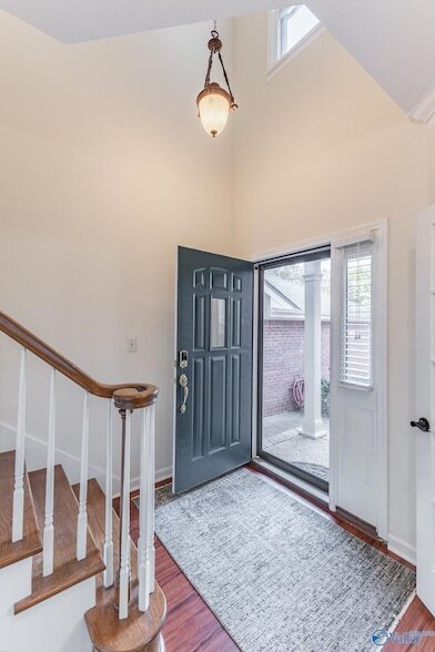 Photo - 10028 Meredith Ln SE