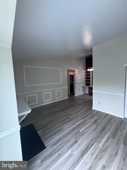 Photo - 2049 Lucas Ln