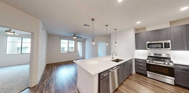 Photo - 15501 N Dial Blvd Unit B1