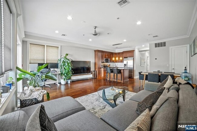 Photo - 180 19th St Unit 2