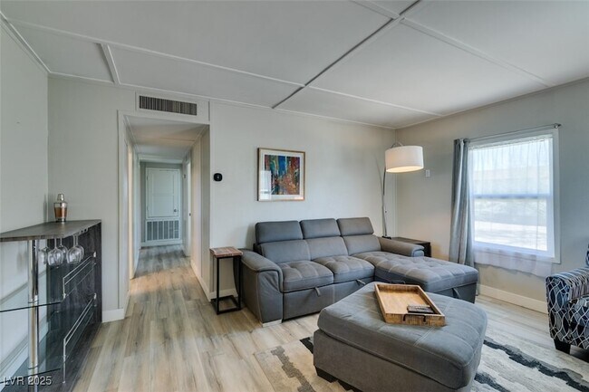 Photo - 94 E Texas Ave