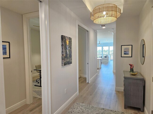 Photo - 503 N Tamiami Trail Unit 301