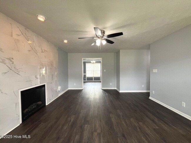 Photo - 1508 Thoroughbred Trail