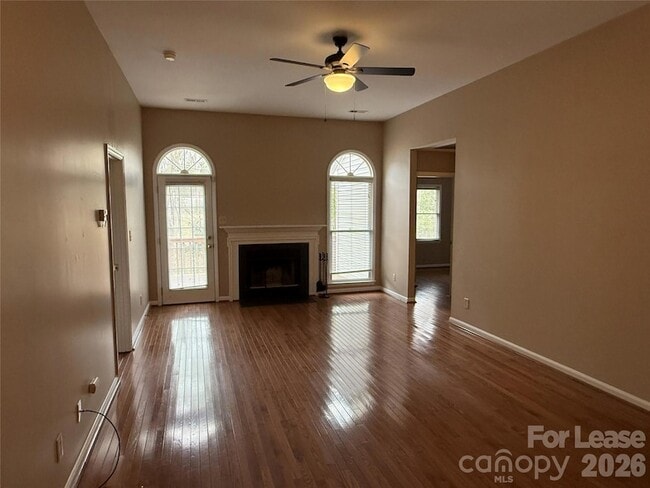 Photo - 1908 Thurmond Pl