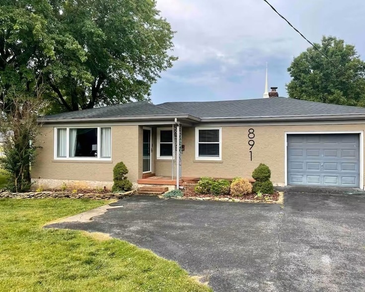 Photo - 891 E 10th Ave