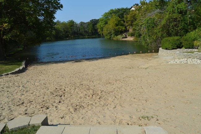 Photo - Edgewater Walk Apartments