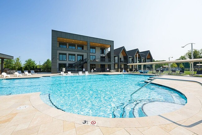 Blu South Swimming Pool - Blu South