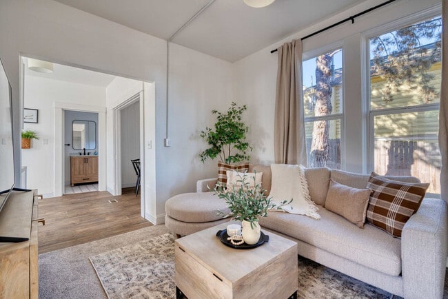 Building Photo - 3029 S Water Ave Unit ID1309888P