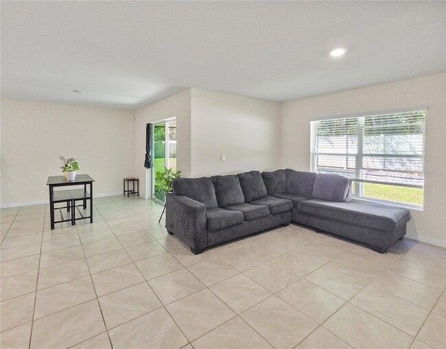 Photo - 304 SE 66th Ct