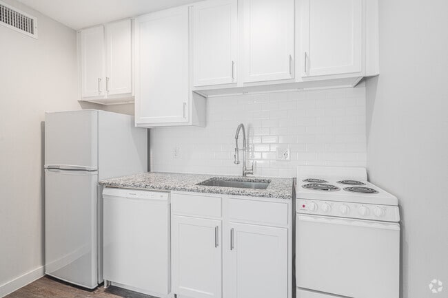 Studio - 406SF - Mosswood Apartment Homes