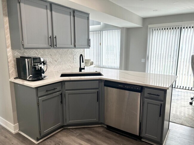 Photo - 1273 Silk Oak Ln