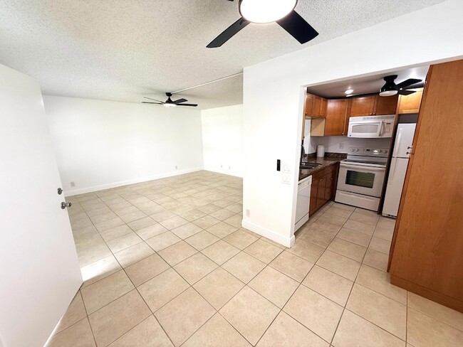 Photo - 586 Normandy Ln Unit 586