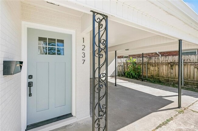 Photo - 1237 Helios Ave