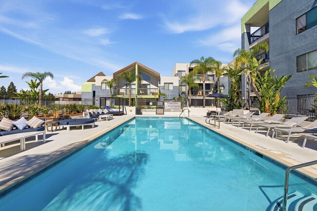 15Fifty5 - Walnut Creek, CA 3 units available | CorporateHousing